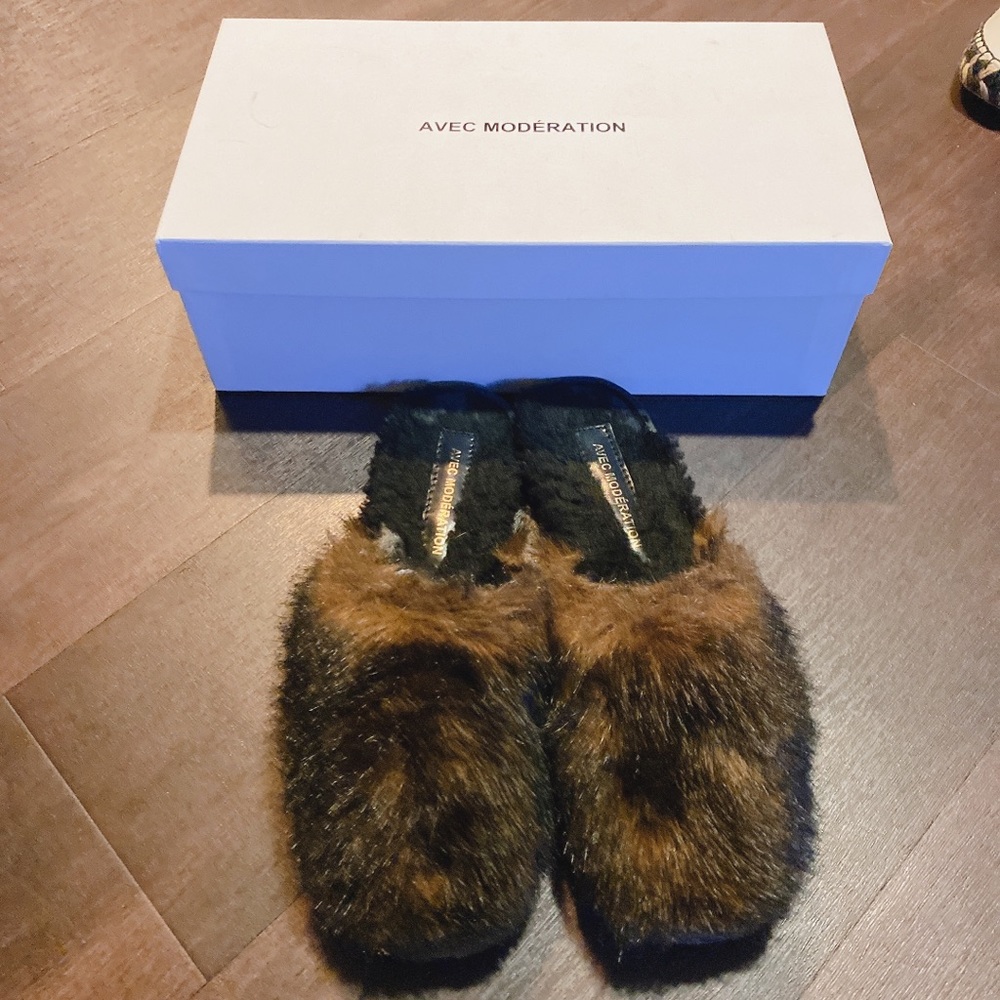 Avec Moderation fur mules